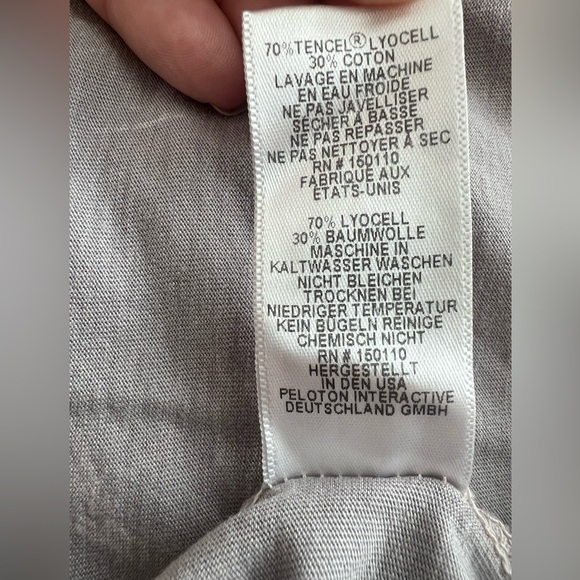 Peloton Flow Racer Tank Top Size Medium - Picture 7 of 7